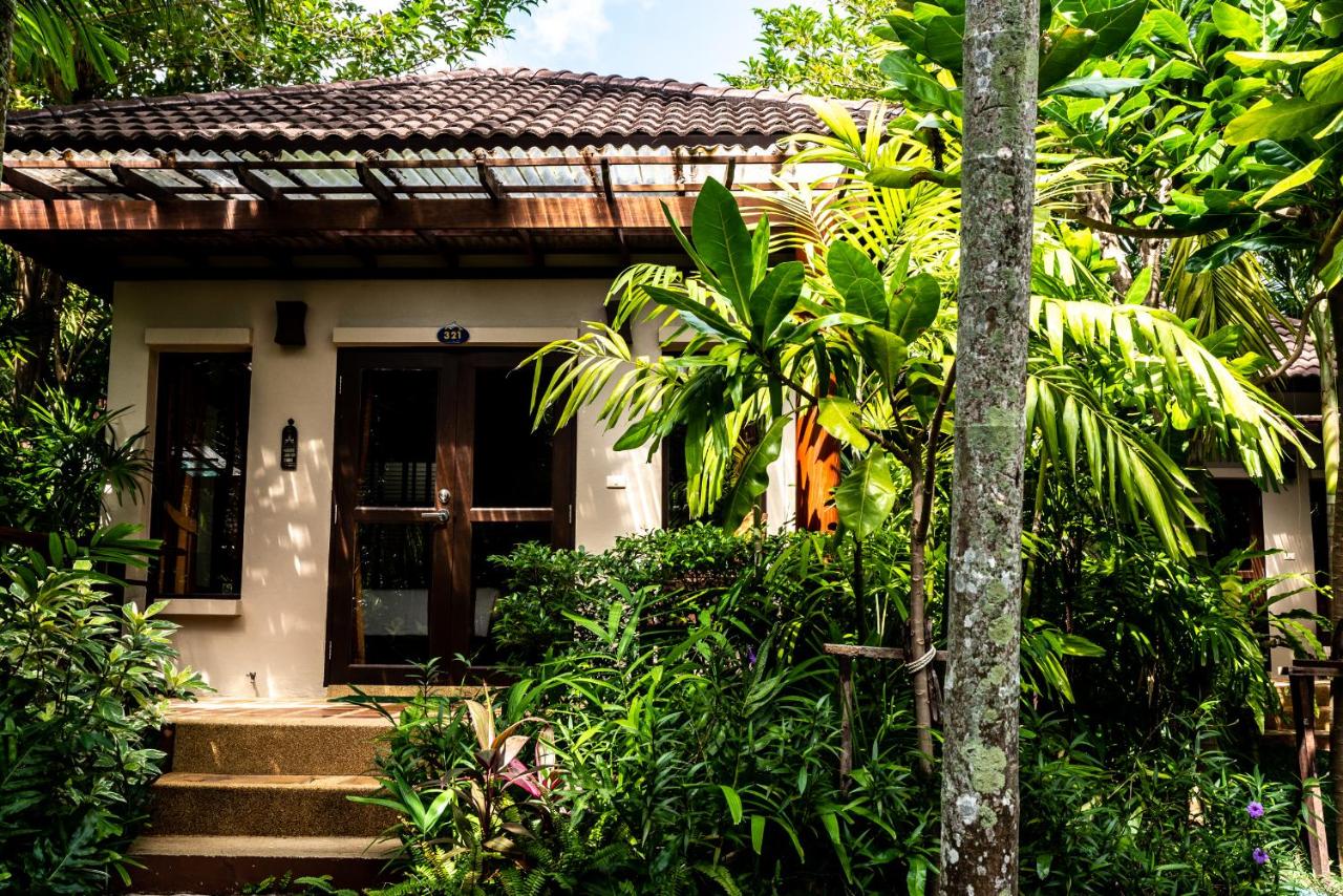 Exterior of resort villa in Koh Samui with greenery